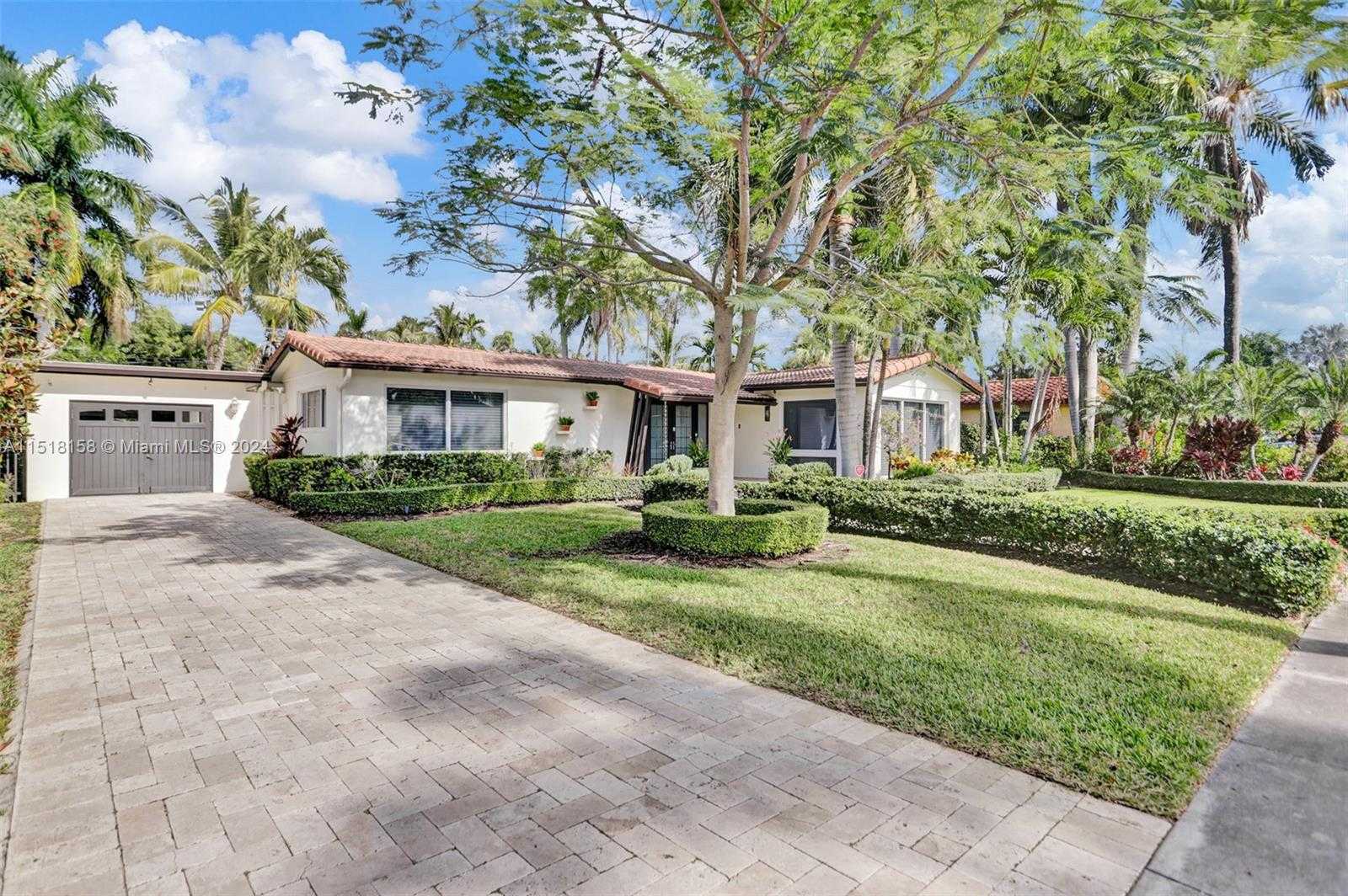 Small Image of 1017 TYLER ST, Hollywood Number 22