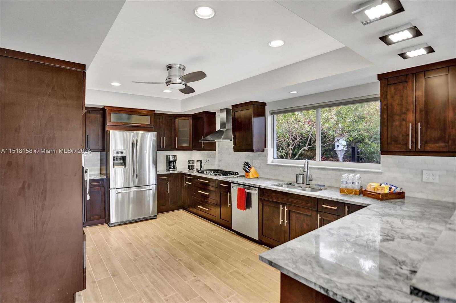 Small Image of 1017 TYLER ST, Hollywood Number 49