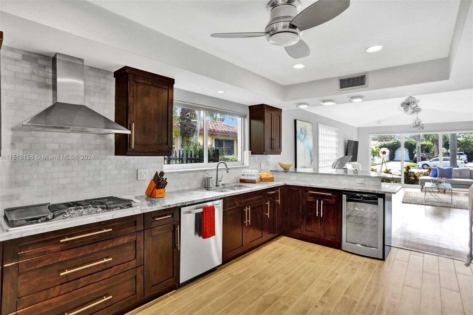 Small Image of 1017 TYLER ST, Hollywood Number 51