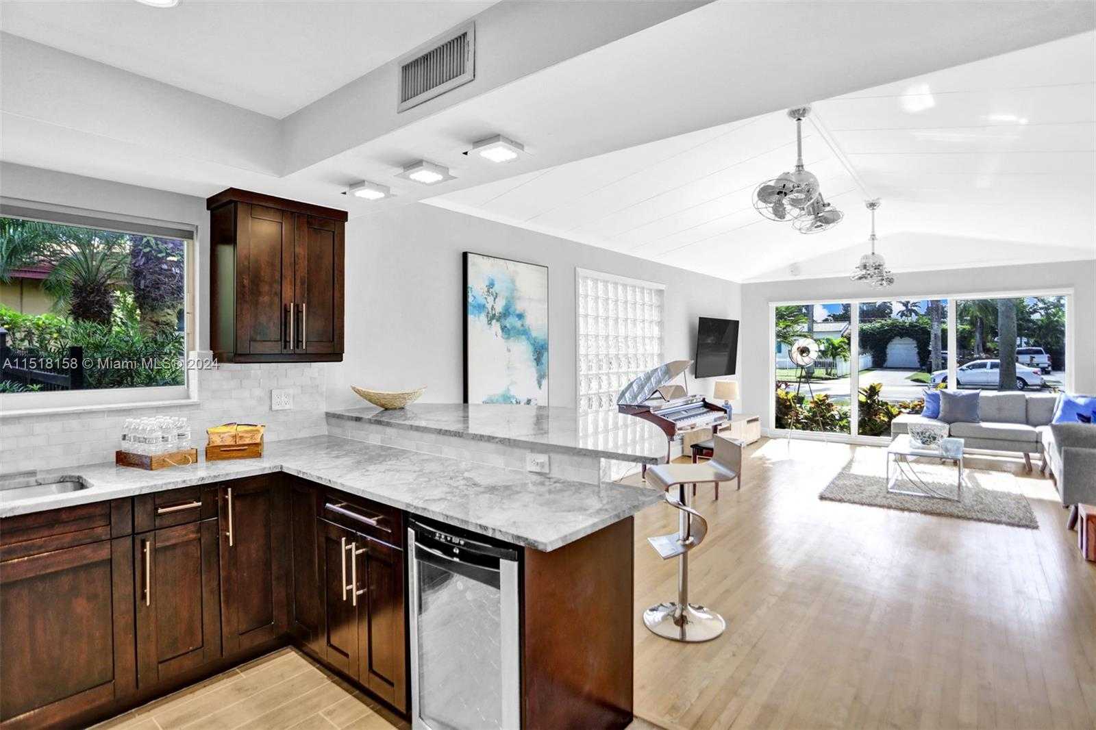Small Image of 1017 TYLER ST, Hollywood Number 52