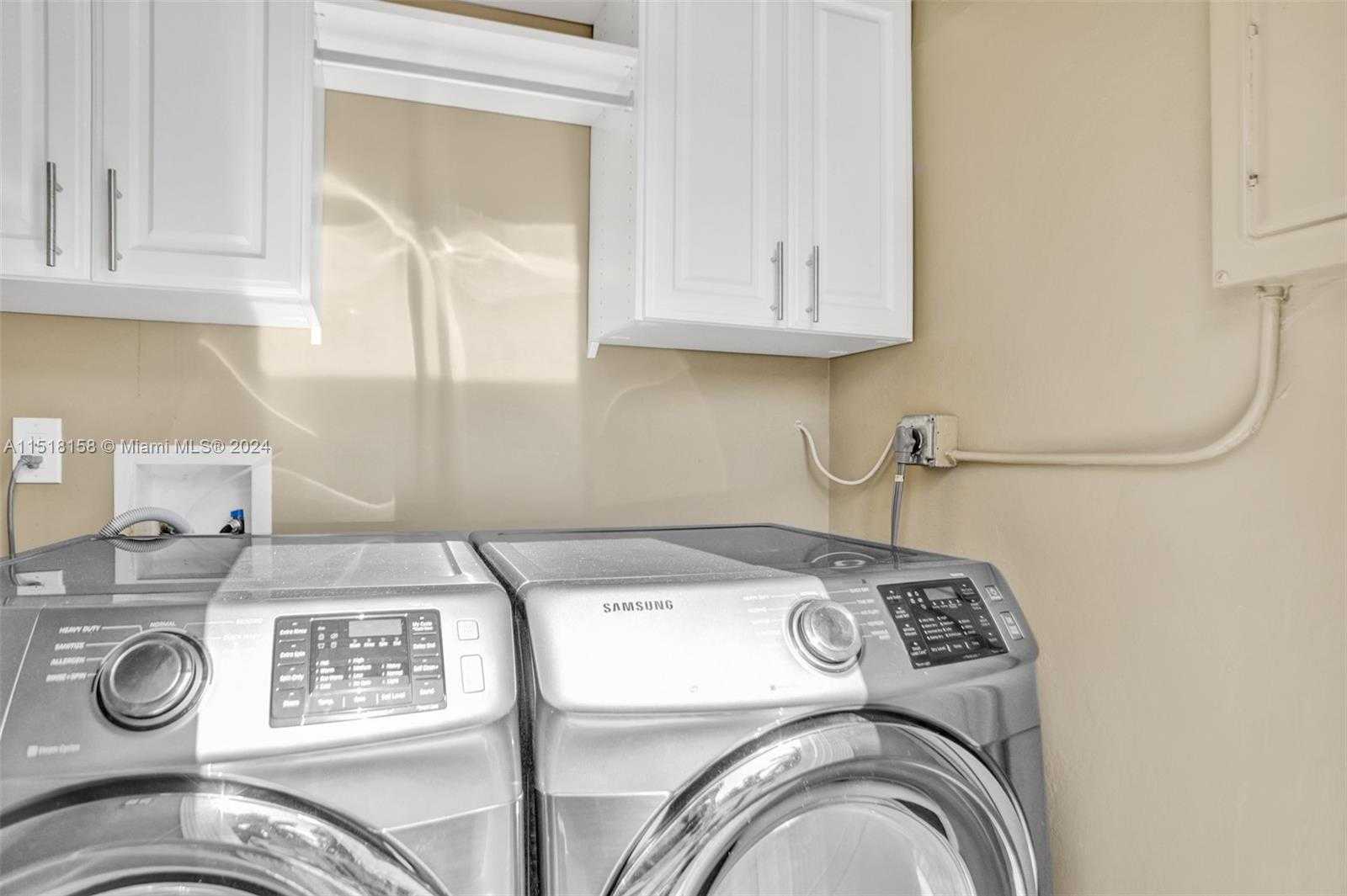Small Image of 1017 TYLER ST, Hollywood Number 66