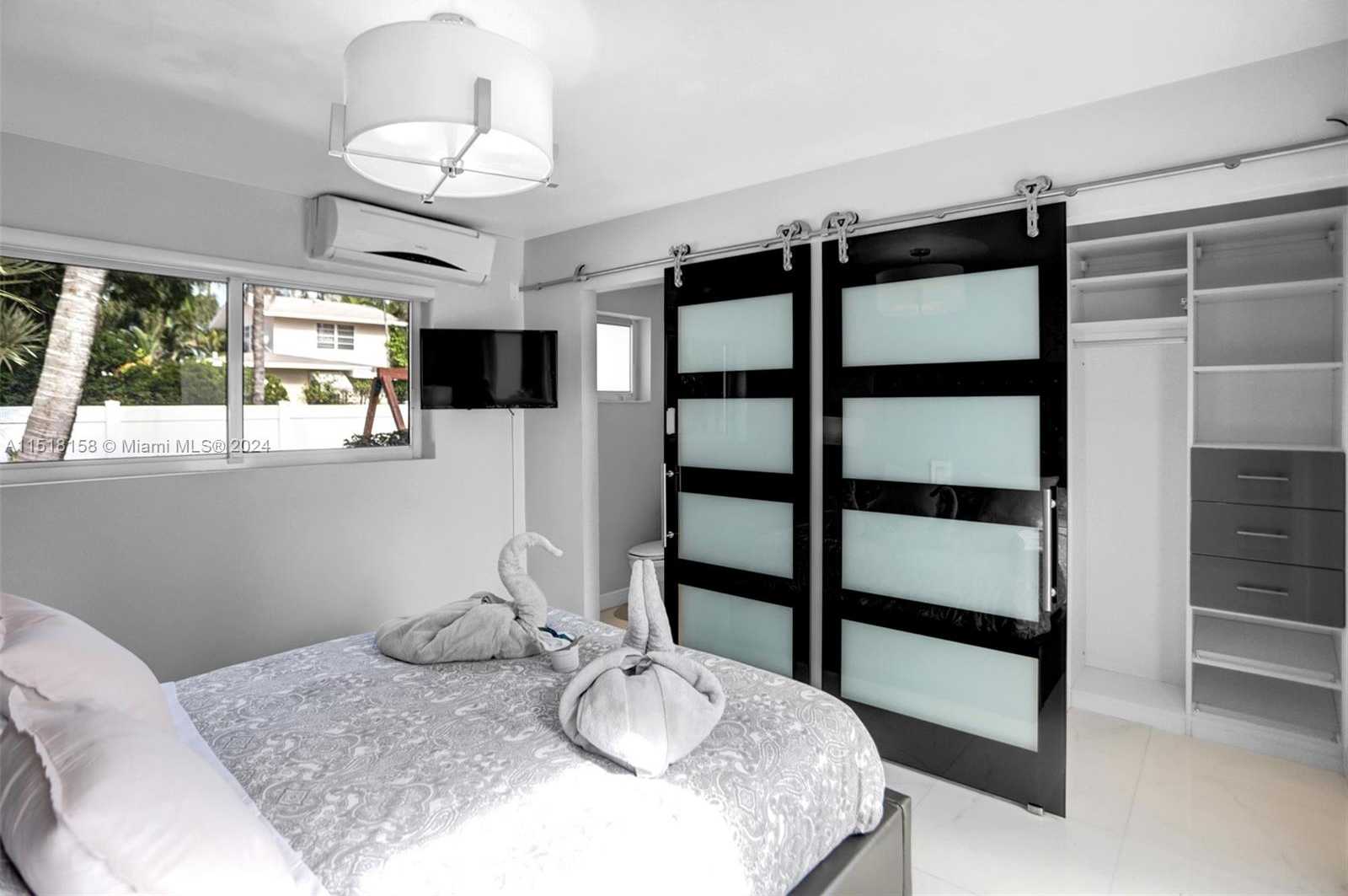 Small Image of 1017 TYLER ST, Hollywood Number 70