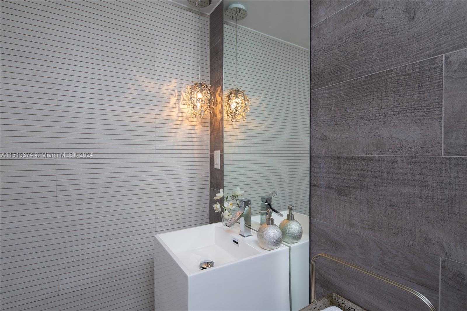 Small Image of 1070 NORTH EAST 93RD ST, Miami Shores Number 26