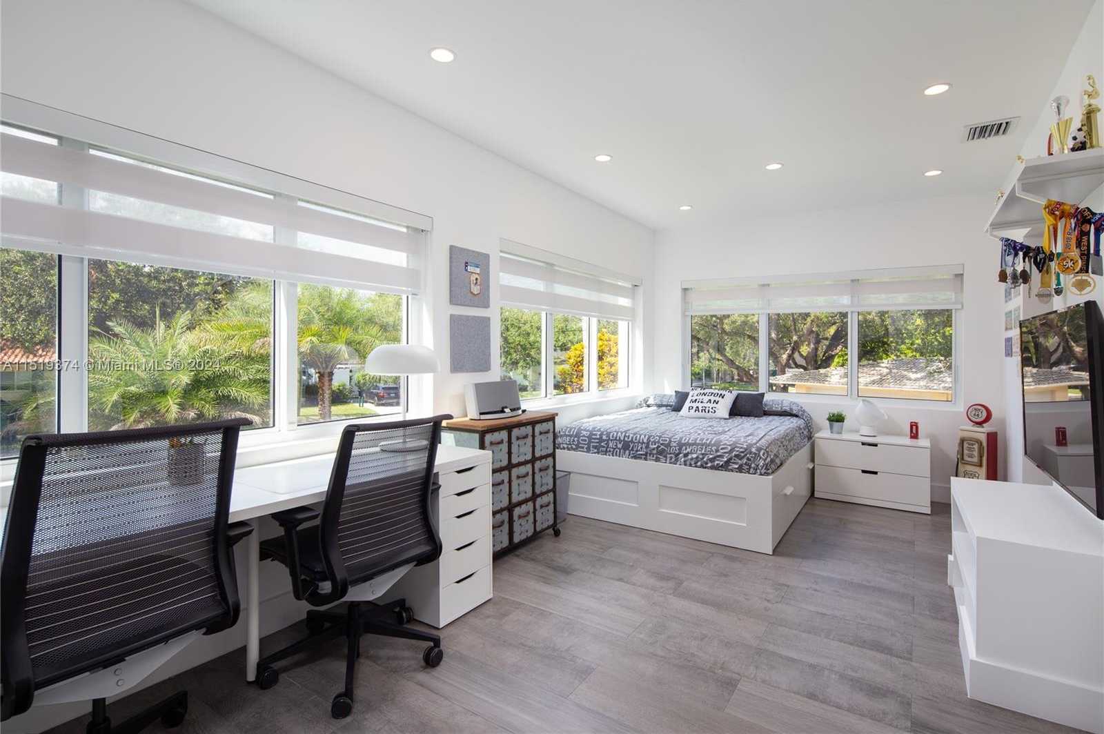 Small Image of 1070 NORTH EAST 93RD ST, Miami Shores Number 28