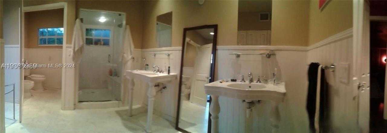 Small Image of 563 WEST 49TH ST, Miami Beach Number 13