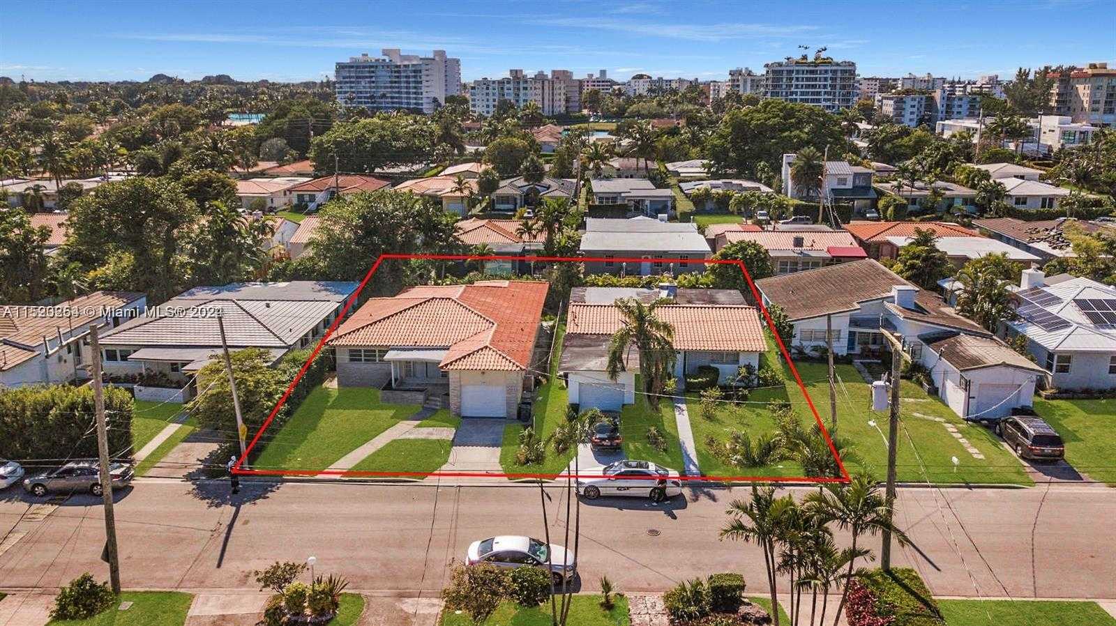 Small Image of 9348 BYRON AVE, Surfside Number 24
