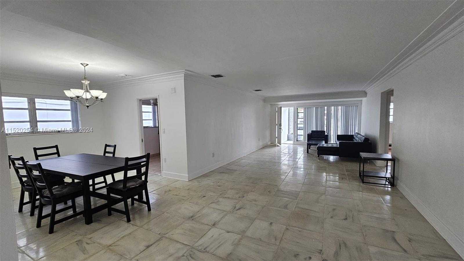 Small Image of 9348 BYRON AVE, Surfside Number 7