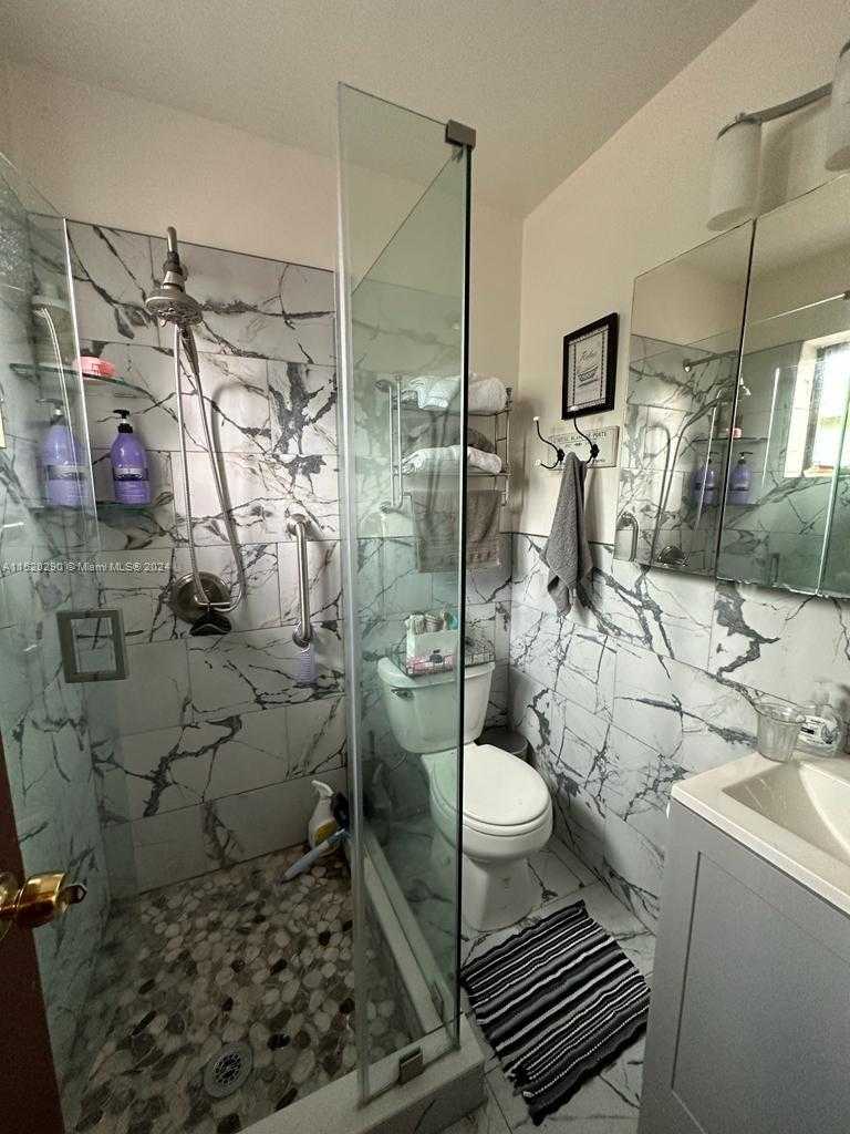 Small Image of 1450 NORTH EAST 117TH ST, Miami Number 10