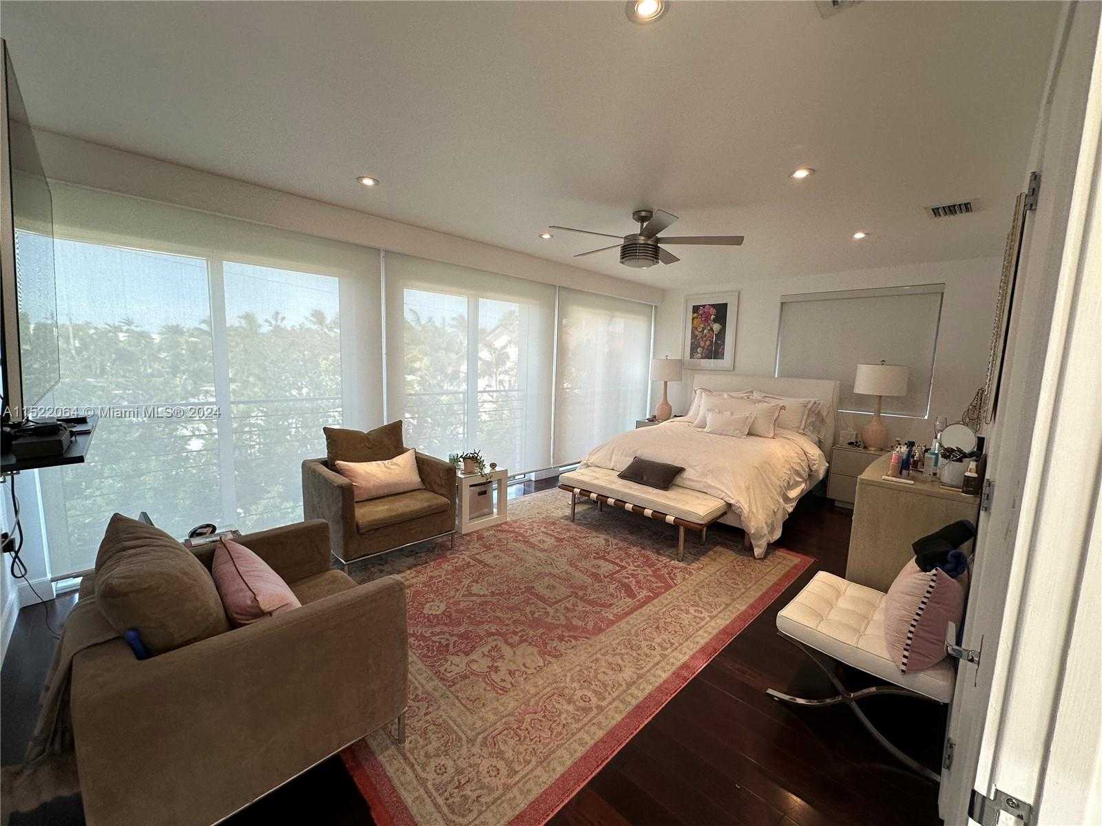 Small Image of 736 WOODCREST RD, Key Biscayne Number 10