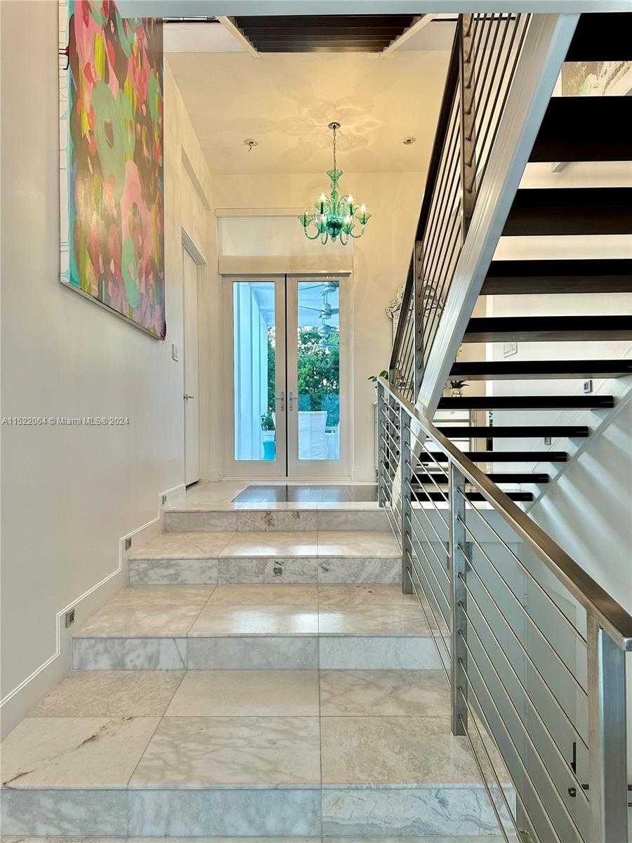 Small Image of 736 WOODCREST RD, Key Biscayne Number 3
