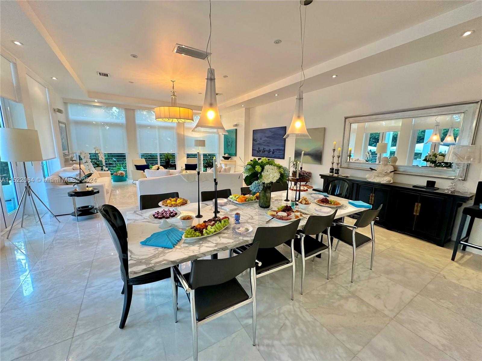 Small Image of 736 WOODCREST RD, Key Biscayne Number 4