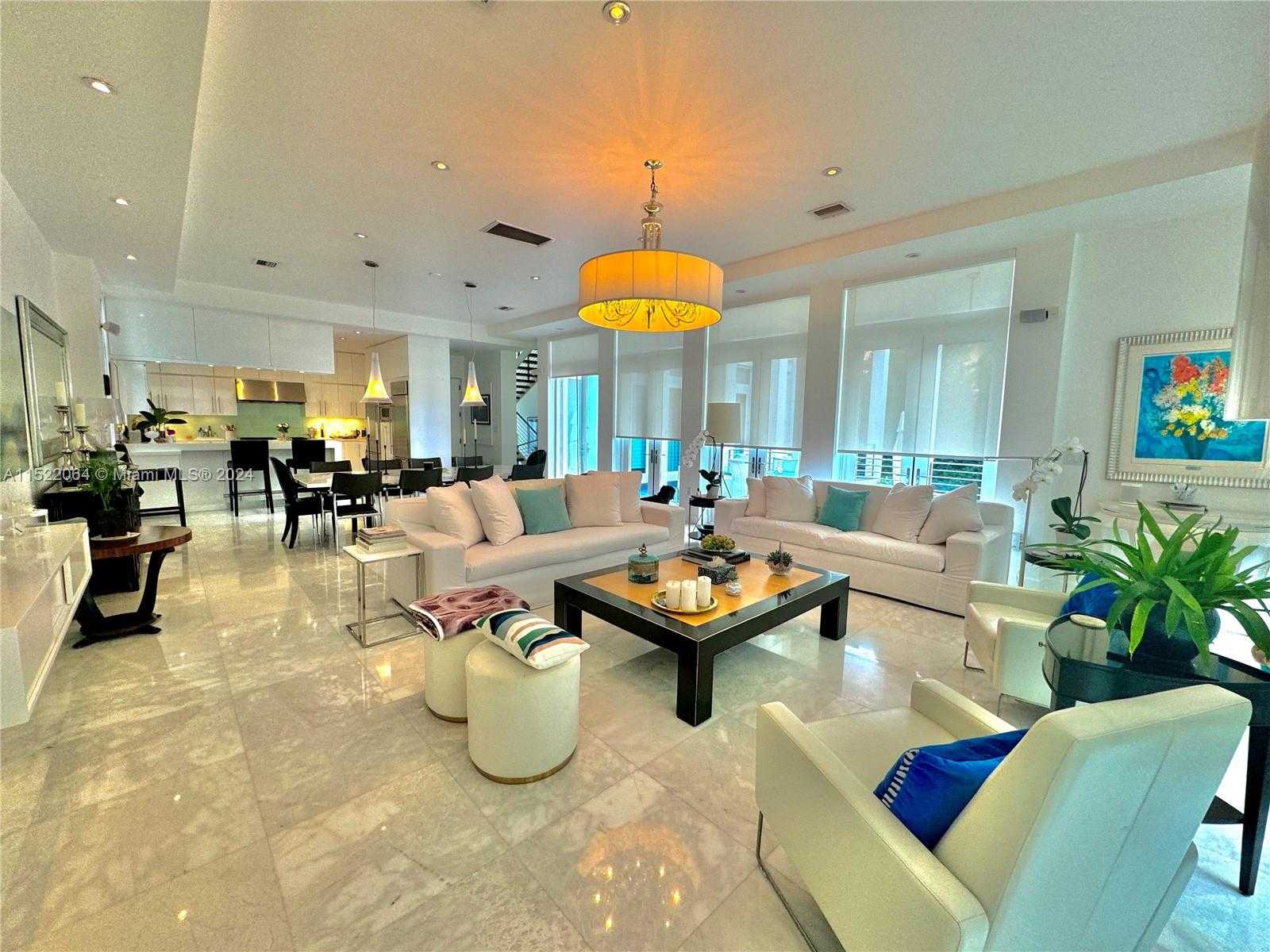 Small Image of 736 WOODCREST RD, Key Biscayne Number 5