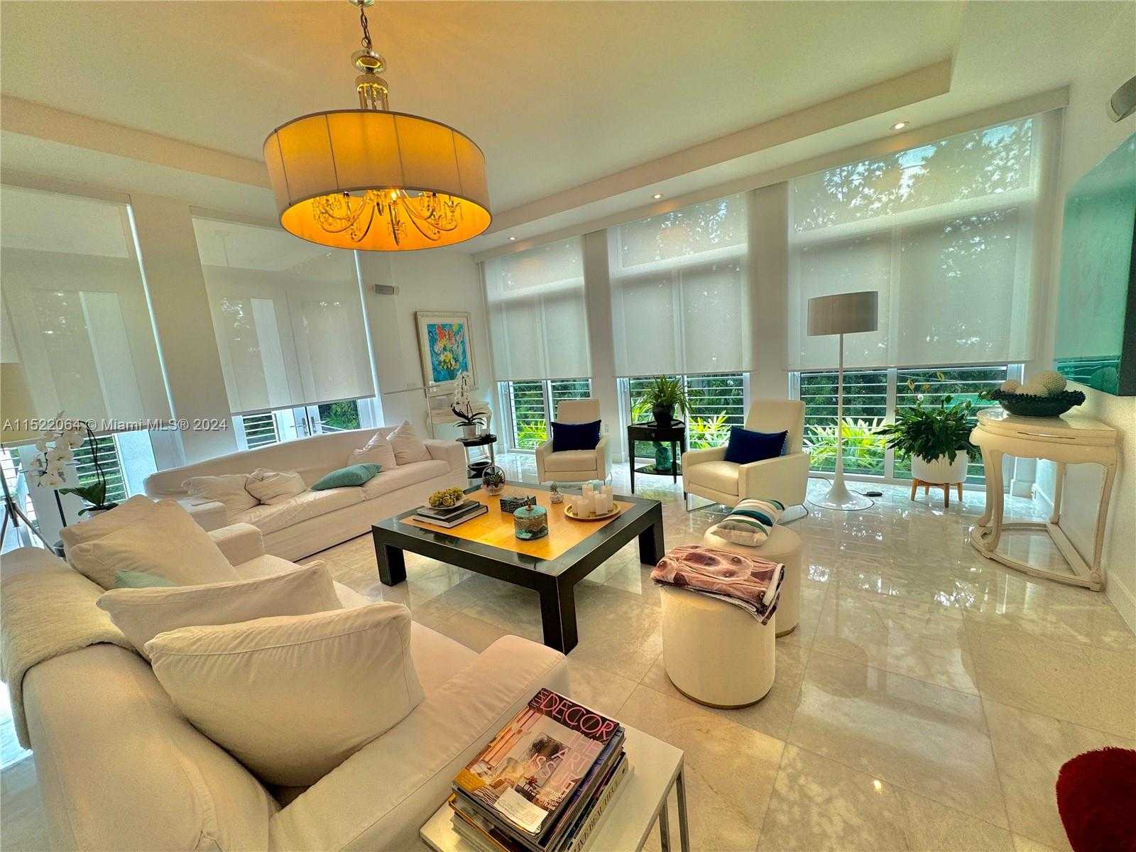Small Image of 736 WOODCREST RD, Key Biscayne Number 7