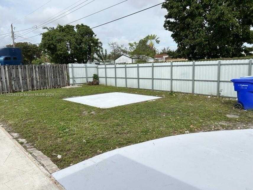 Small Image of 801 SOUTH HIGHLAND DR, Hollywood Number 17