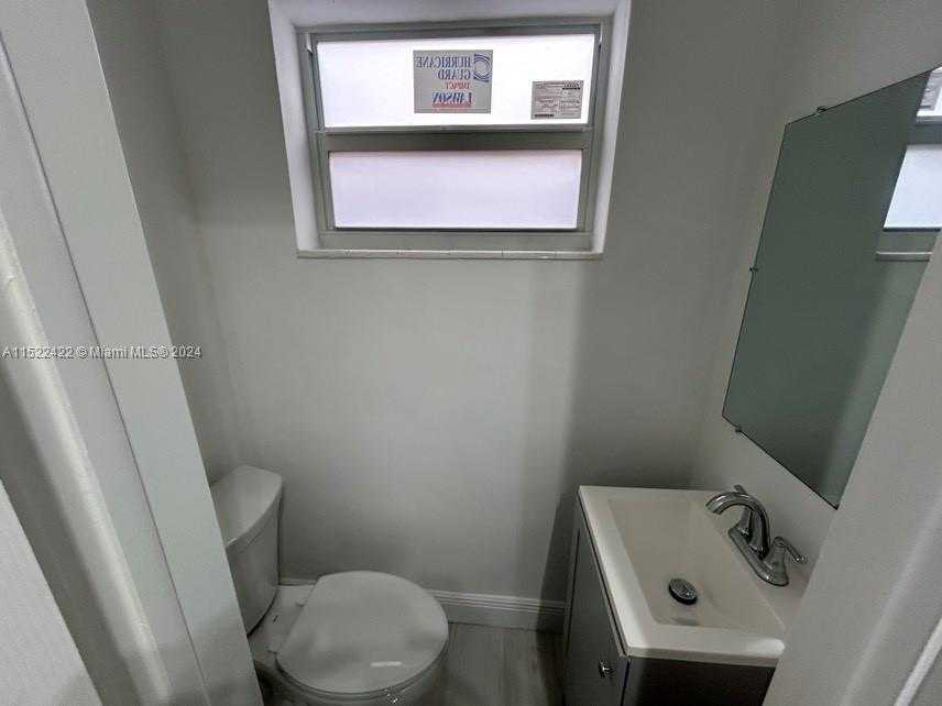 Small Image of 801 SOUTH HIGHLAND DR, Hollywood Number 19
