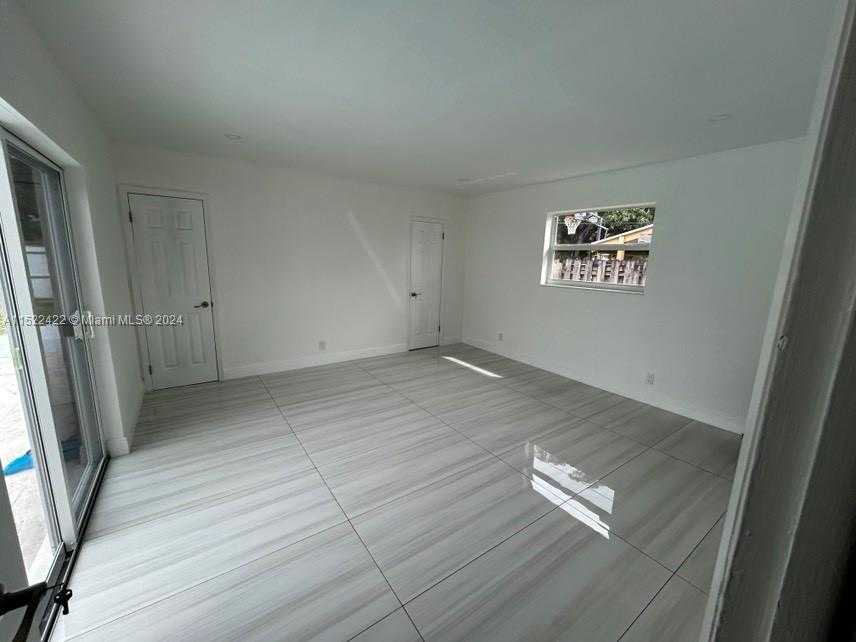 Small Image of 801 SOUTH HIGHLAND DR, Hollywood Number 4