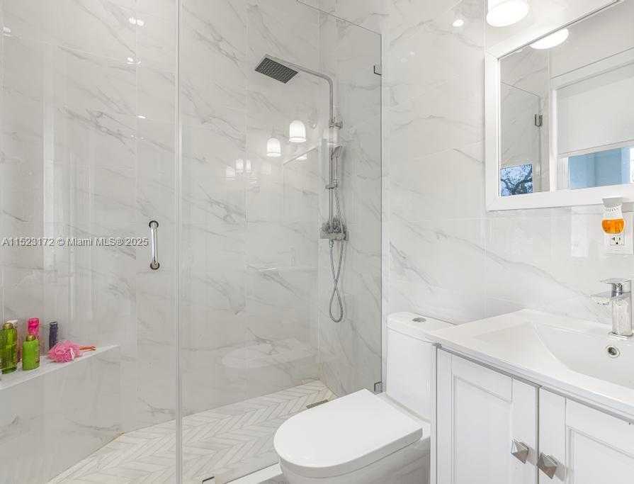 Small Image of Miami Number 31