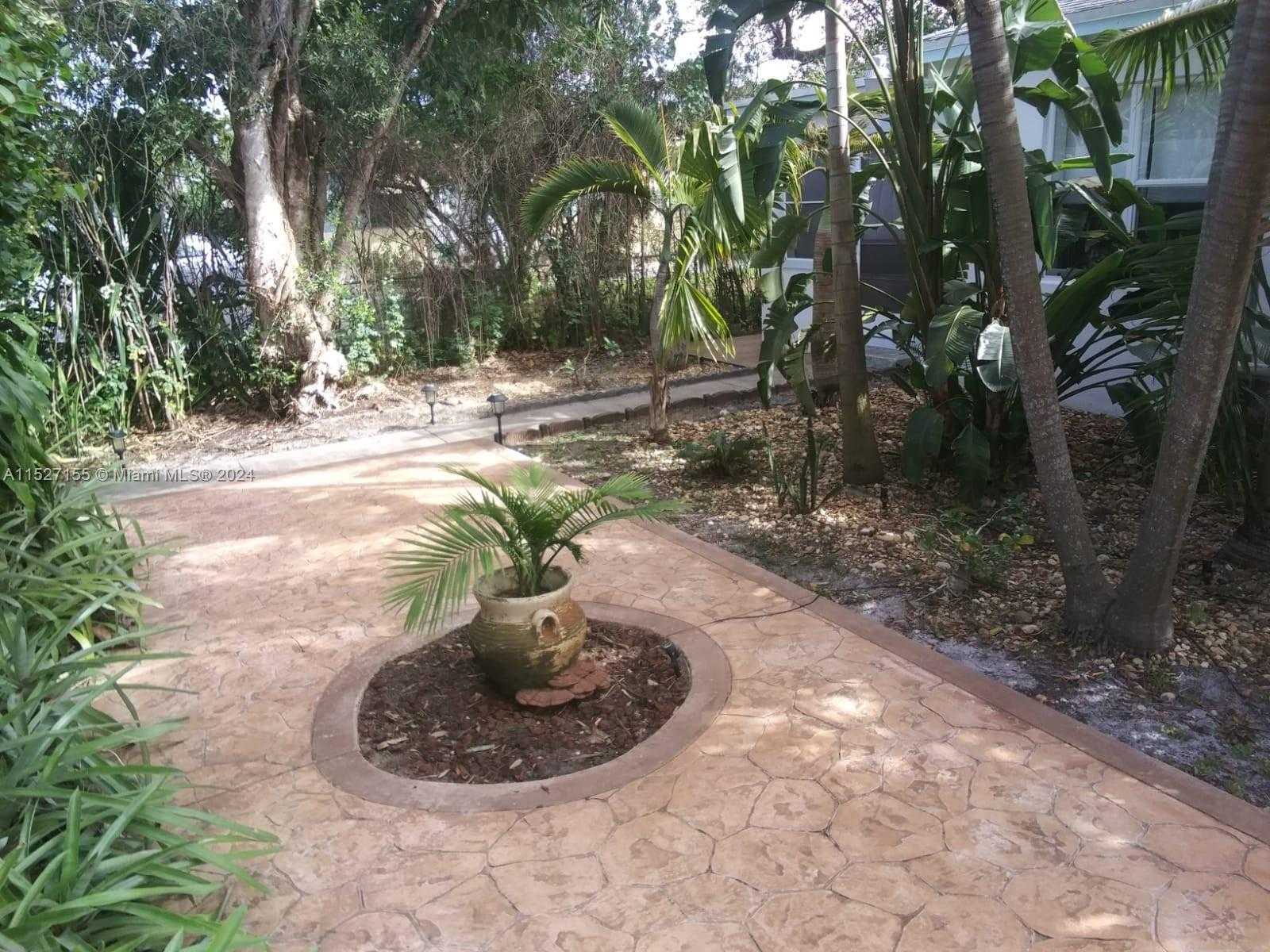 Small Image of 1220 NORTH EAST 128TH ST, North Miami Number 21