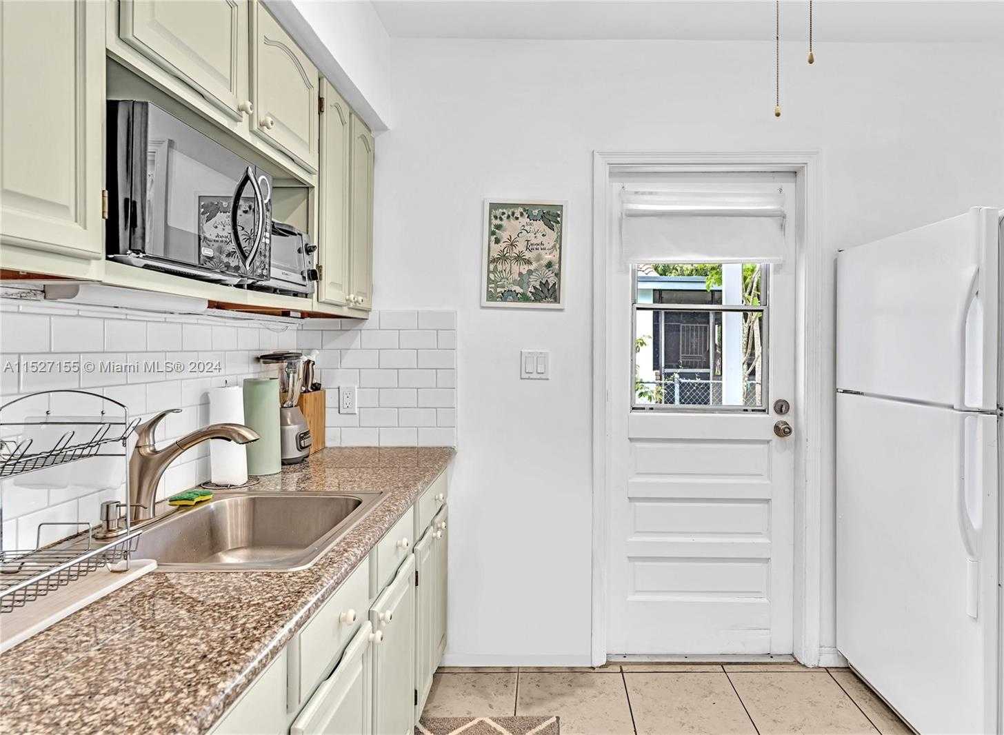 Small Image of 1220 NORTH EAST 128TH ST, North Miami Number 22