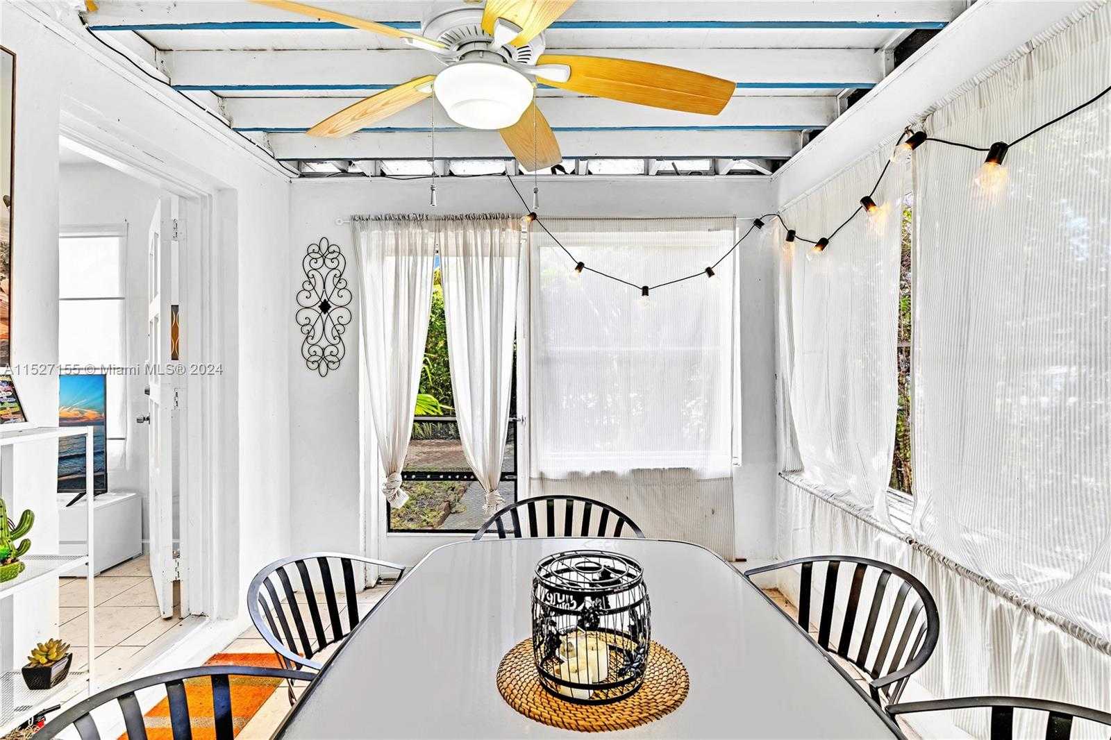 Small Image of 1220 NORTH EAST 128TH ST, North Miami Number 3