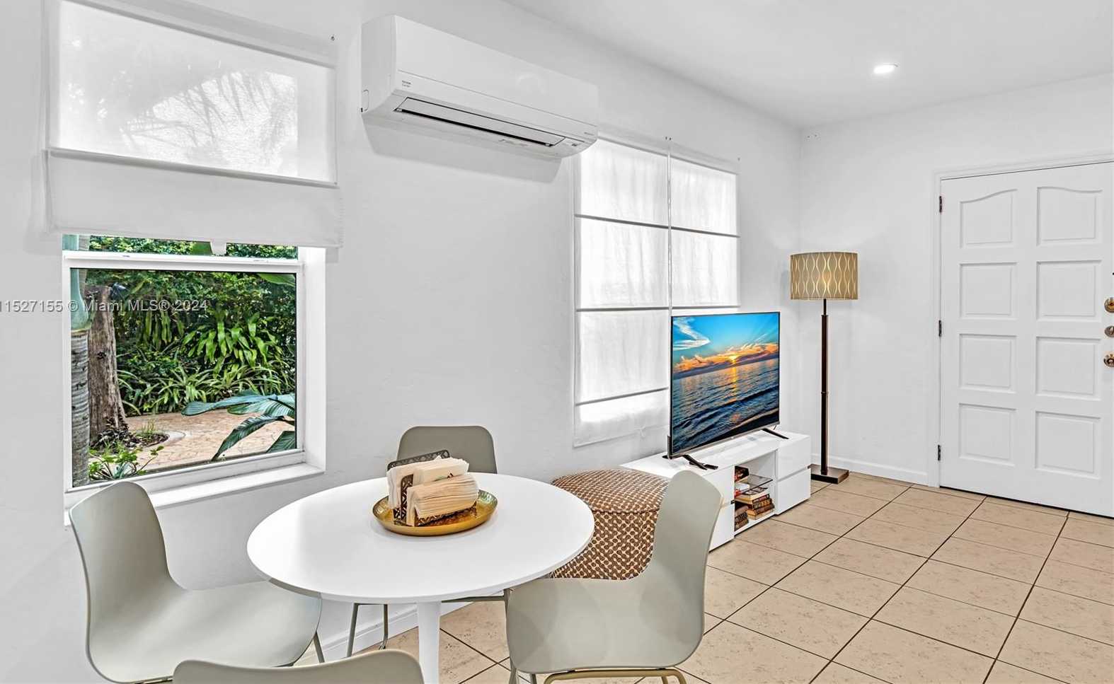 Small Image of 1220 NORTH EAST 128TH ST, North Miami Number 4