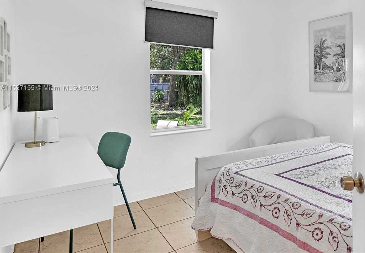 Small Image of 1220 NORTH EAST 128TH ST, North Miami Number 8