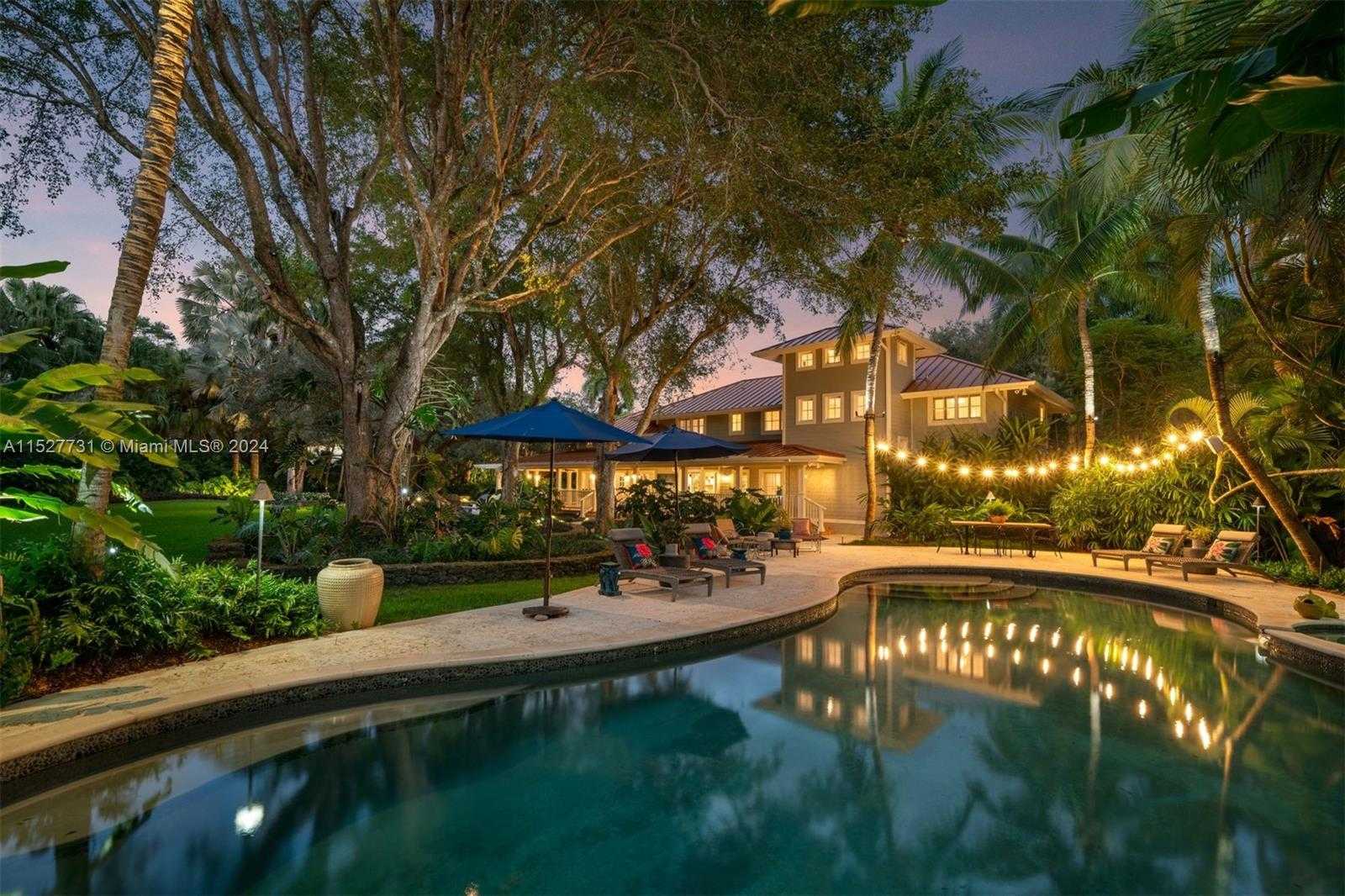 Small Image of 5400 KERWOOD OAKS DR, Coral Gables Number 37
