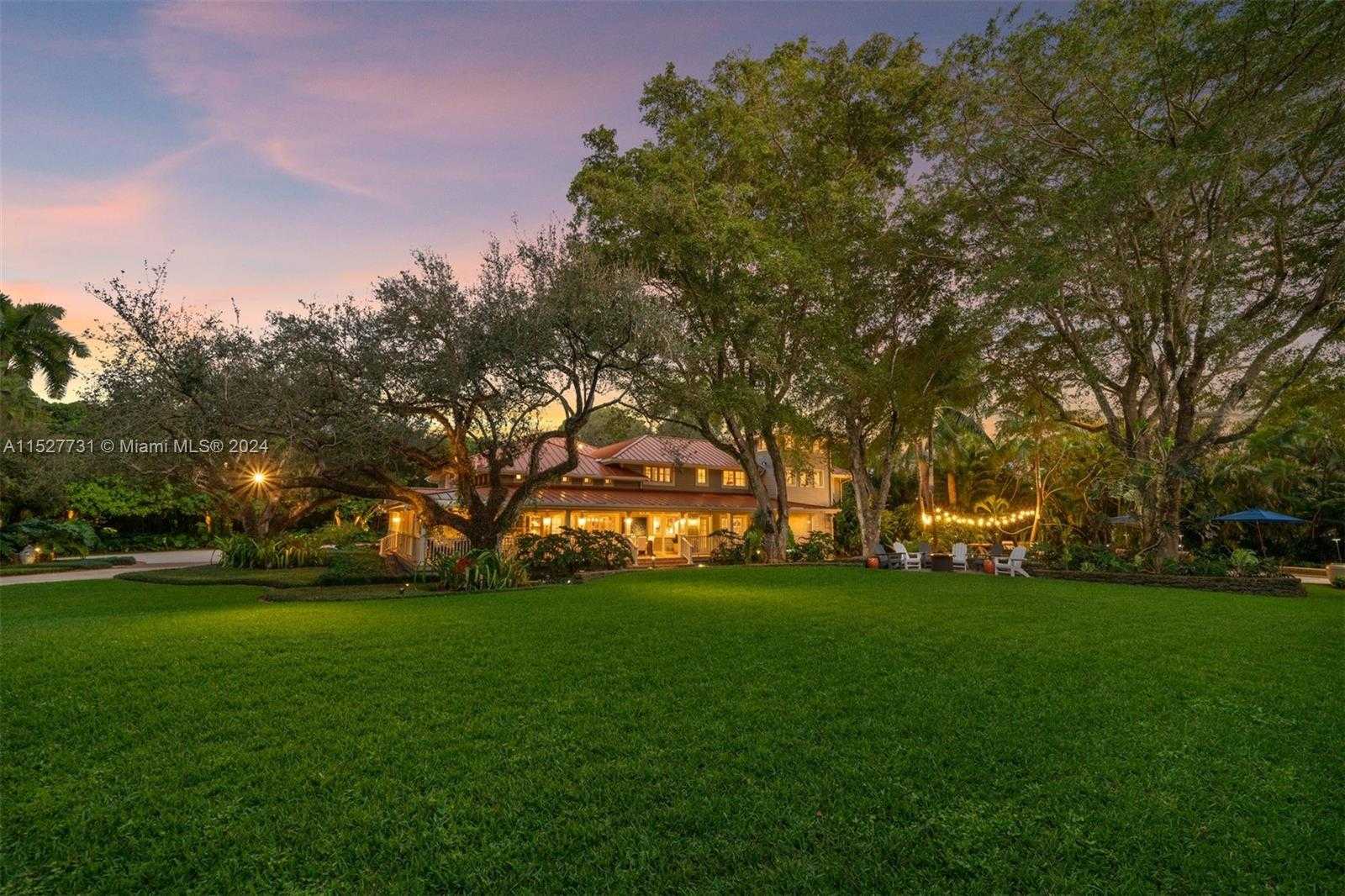 Small Image of 5400 KERWOOD OAKS DR, Coral Gables Number 38