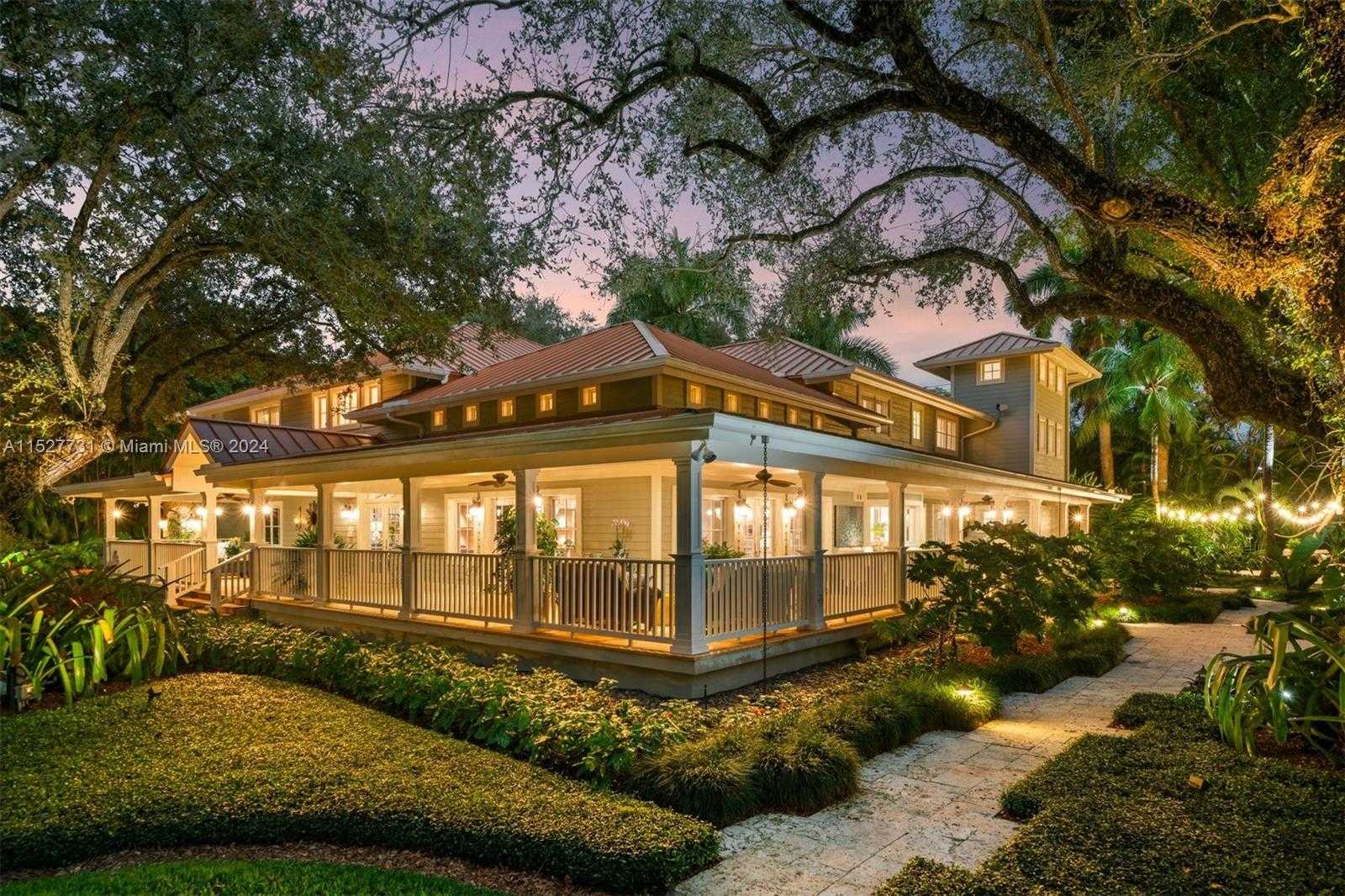 Small Image of 5400 KERWOOD OAKS DR, Coral Gables Number 5