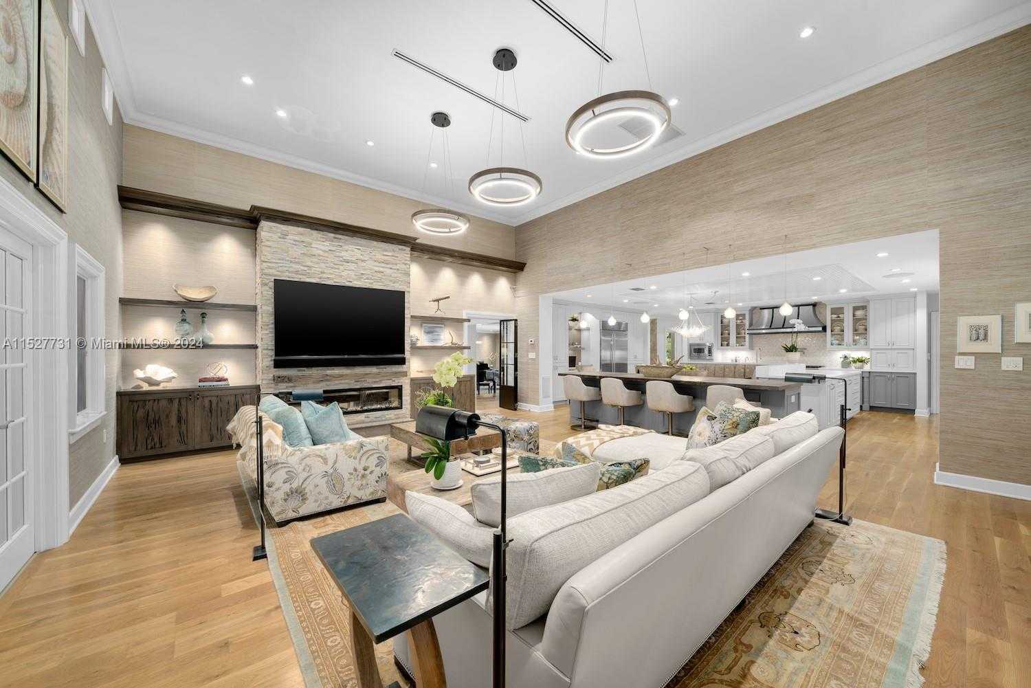 Small Image of 5400 KERWOOD OAKS DR, Coral Gables Number 9