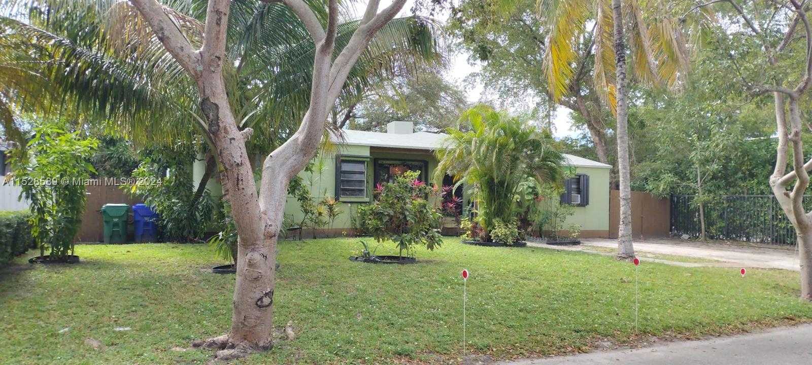 Small Image of 212, Miami Number 3