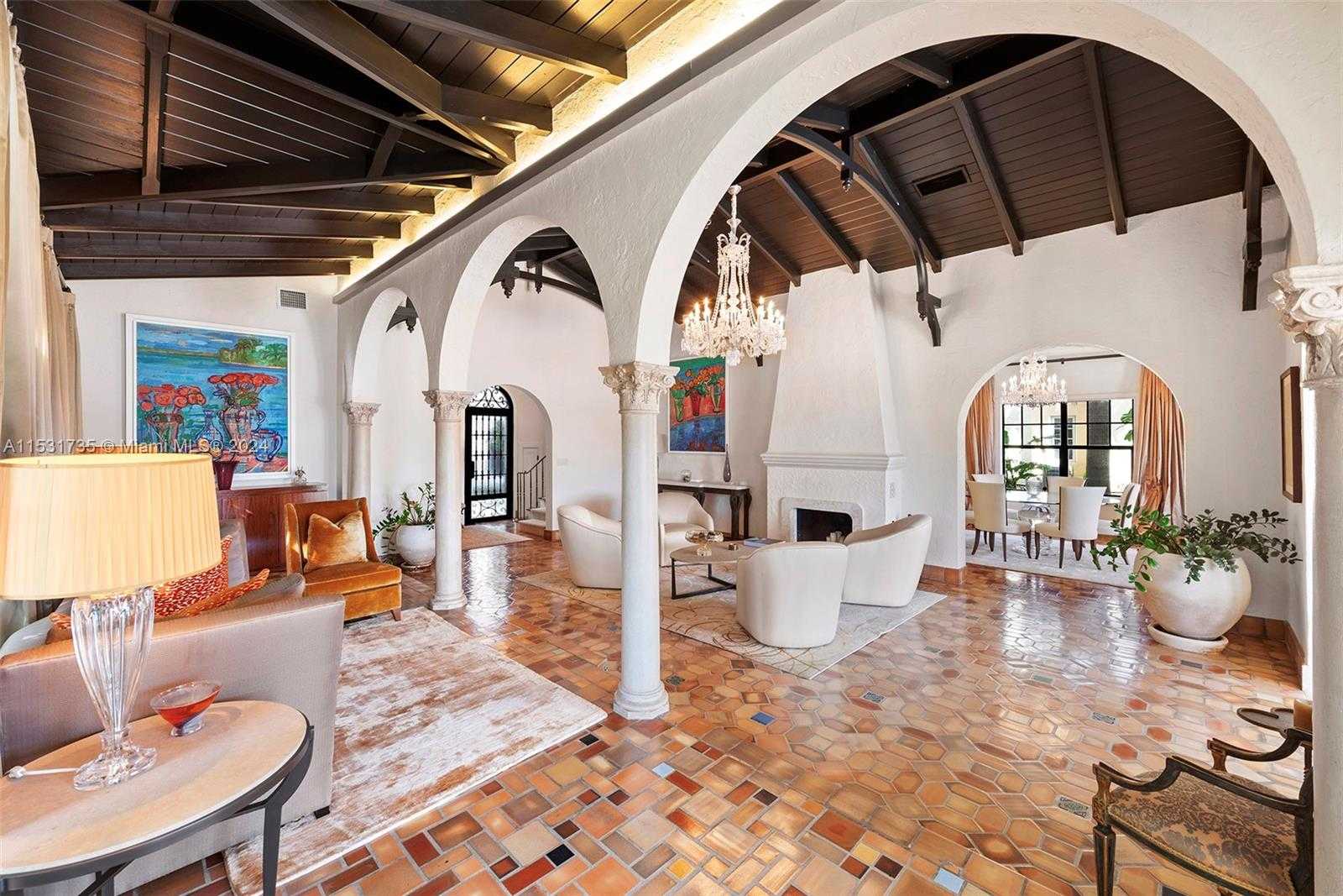 Small Image of 527 EAST DILIDO DR, Miami Beach Number 20