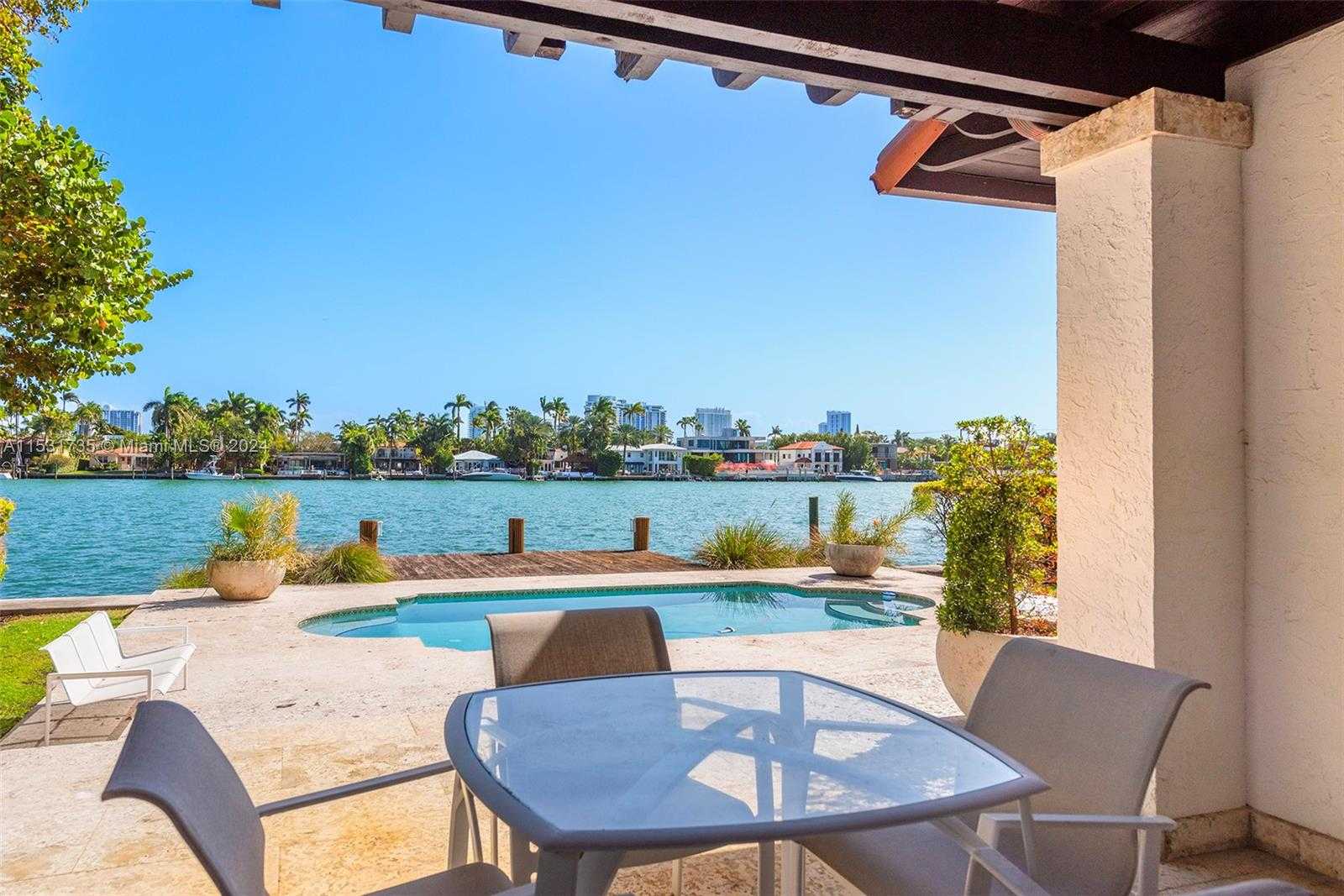 Small Image of 527 EAST DILIDO DR, Miami Beach Number 24