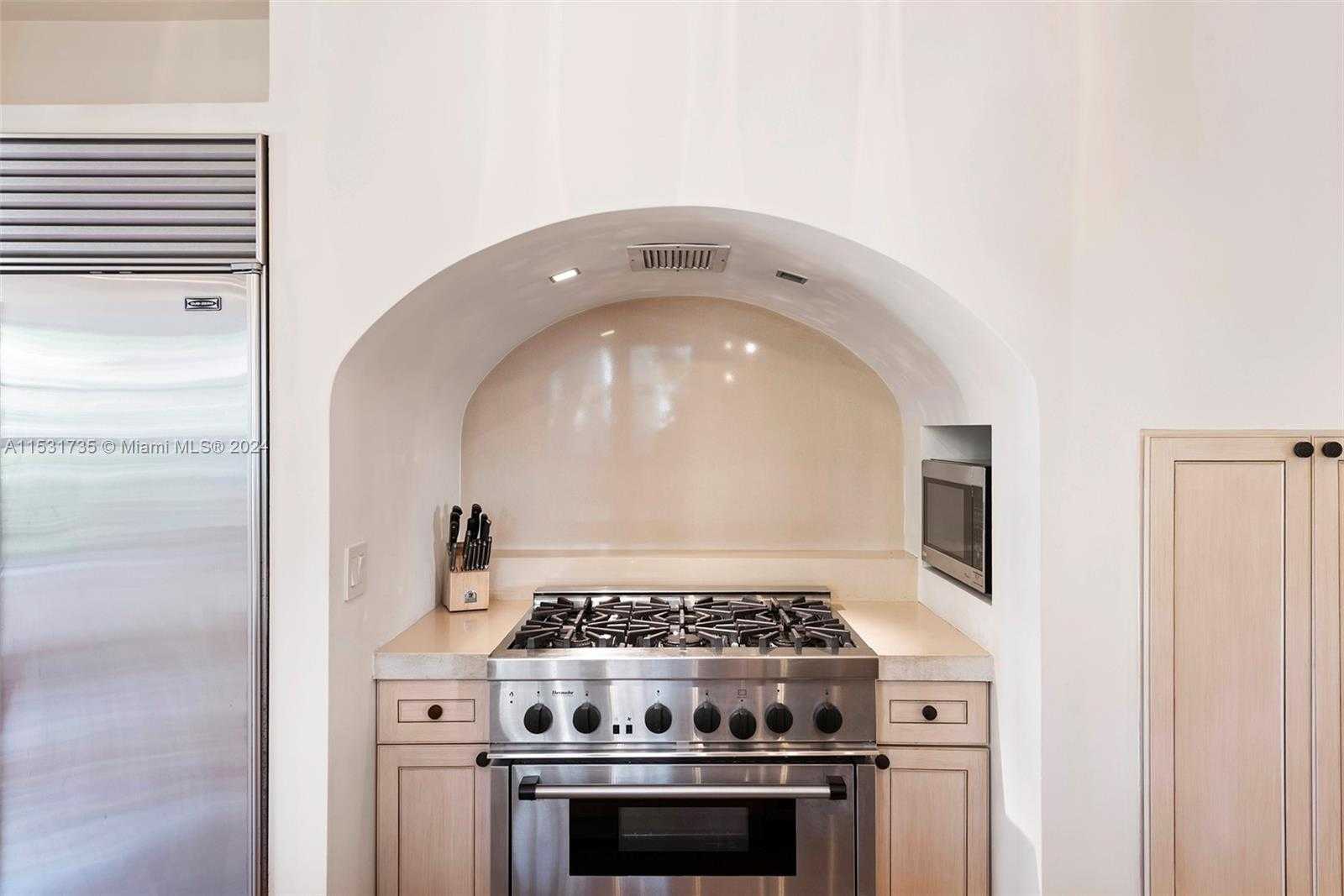 Small Image of 527 EAST DILIDO DR, Miami Beach Number 28