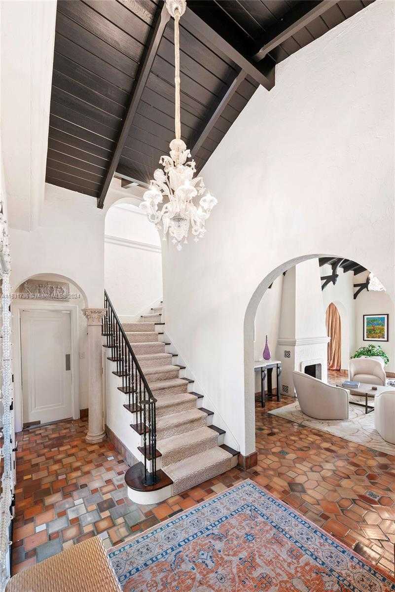 Small Image of 527 EAST DILIDO DR, Miami Beach Number 29