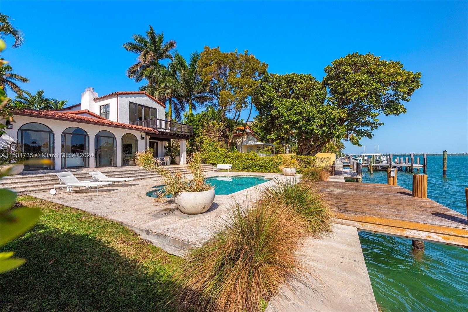 Small Image of 527 EAST DILIDO DR, Miami Beach Number 3