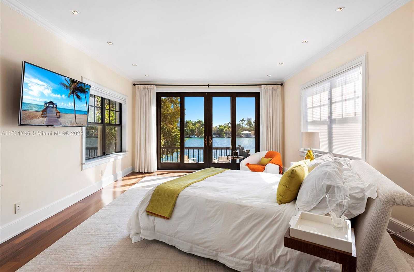 Small Image of 527 EAST DILIDO DR, Miami Beach Number 30