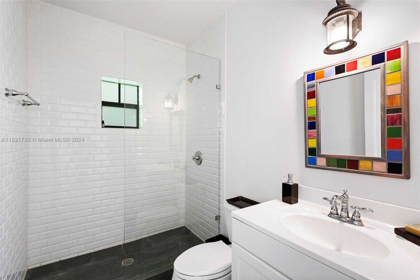 Small Image of 527 EAST DILIDO DR, Miami Beach Number 44