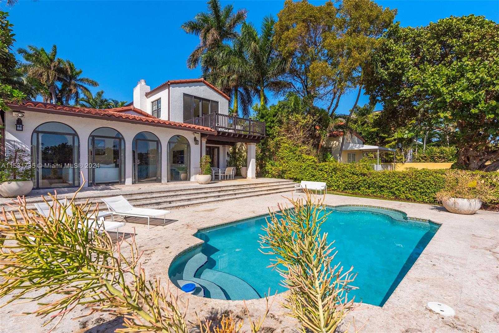 Small Image of 527 EAST DILIDO DR, Miami Beach Number 46