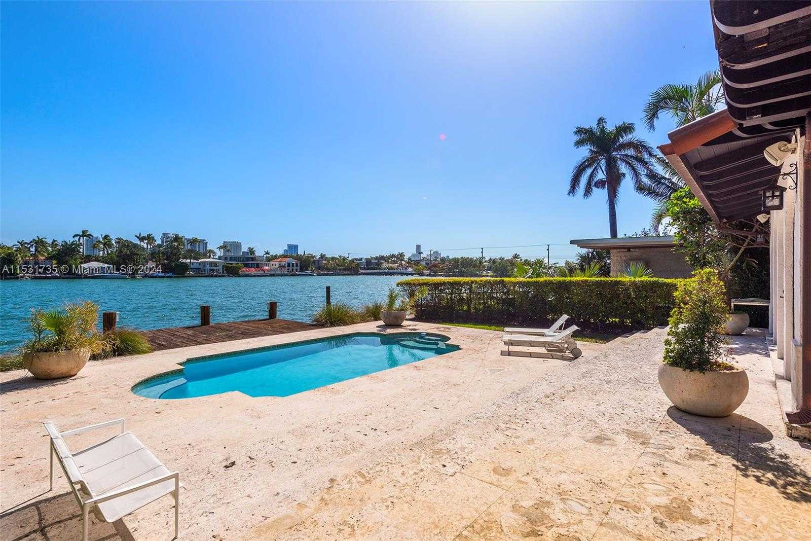 Small Image of 527 EAST DILIDO DR, Miami Beach Number 48
