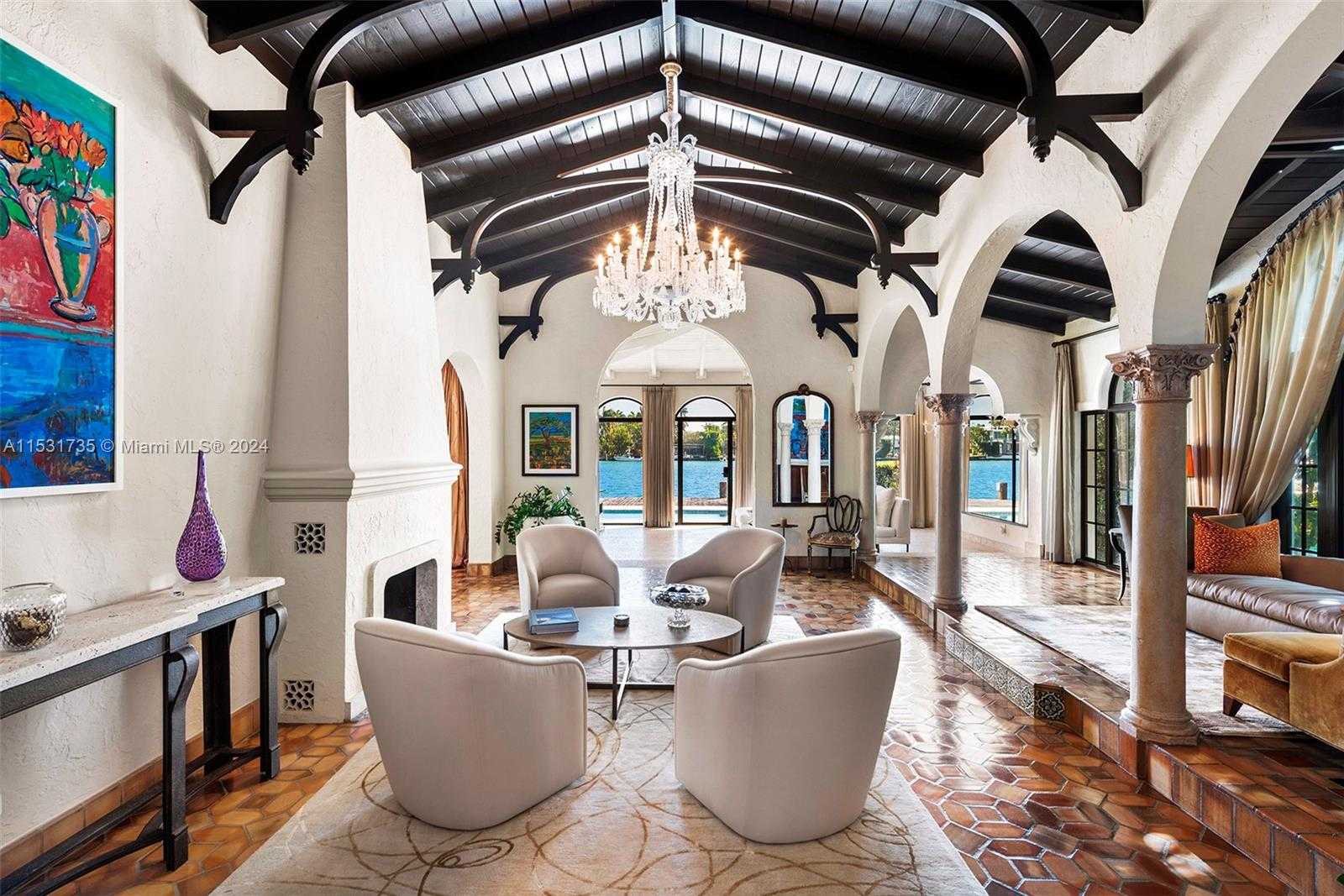 Small Image of 527 EAST DILIDO DR, Miami Beach Number 5