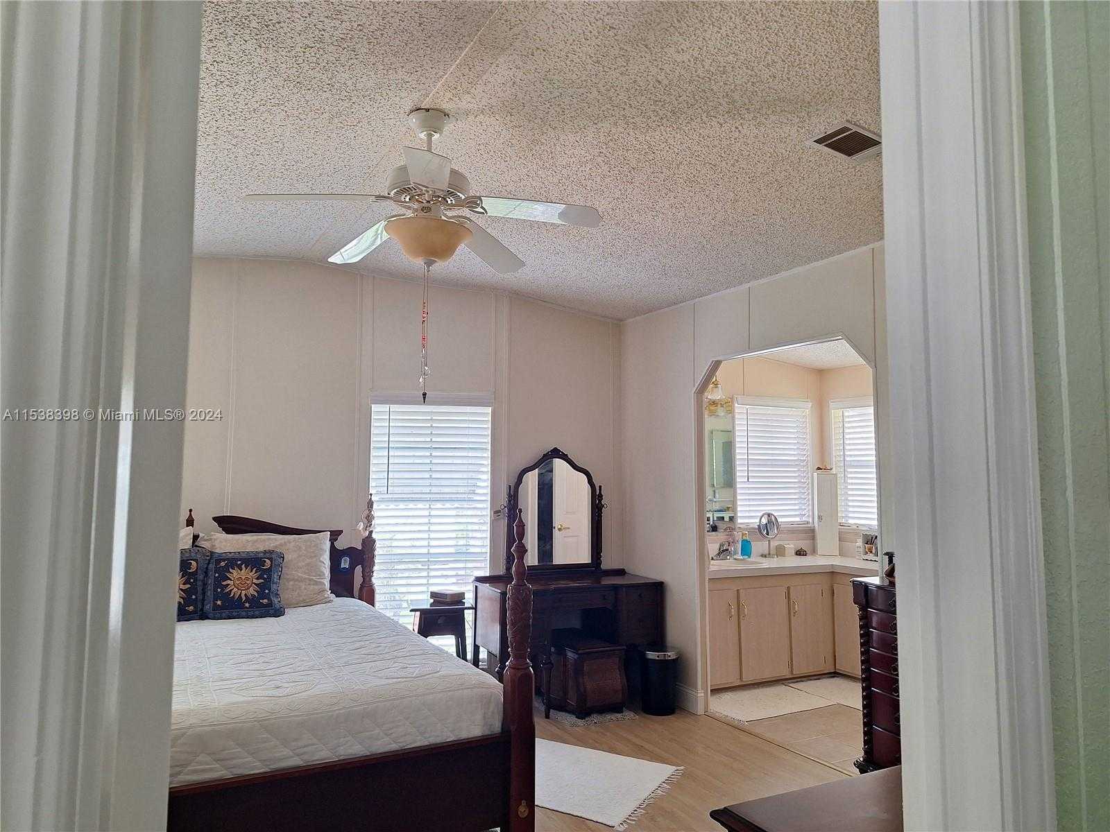 Small Image of 35303 SOUTH WEST 180TH AVENUE LOTS 381-382, Homestead Number 17