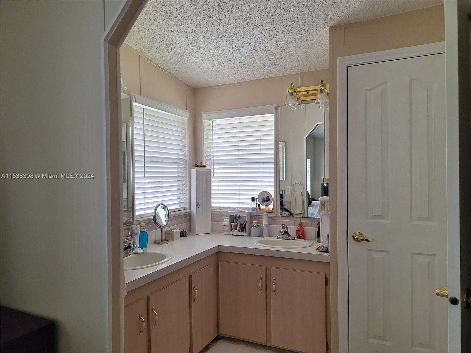 Small Image of 35303 SOUTH WEST 180TH AVENUE LOTS 381-382, Homestead Number 21