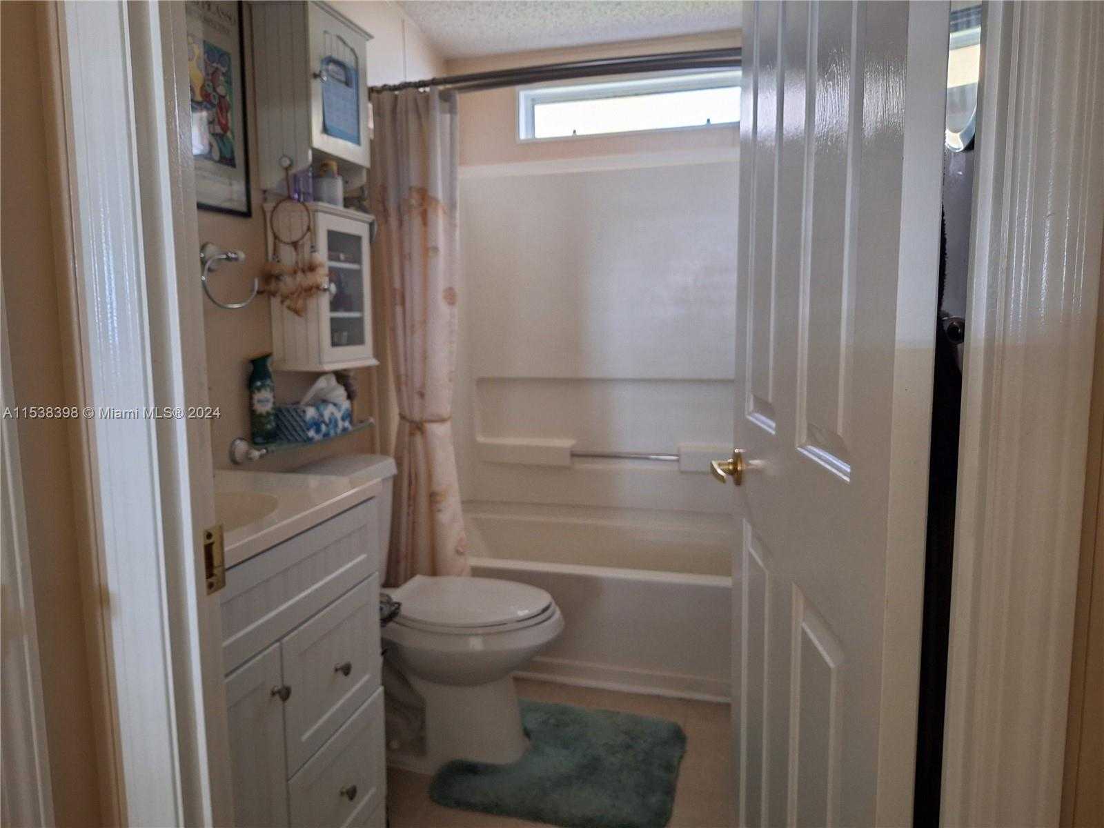Small Image of 35303 SOUTH WEST 180TH AVENUE LOTS 381-382, Homestead Number 28
