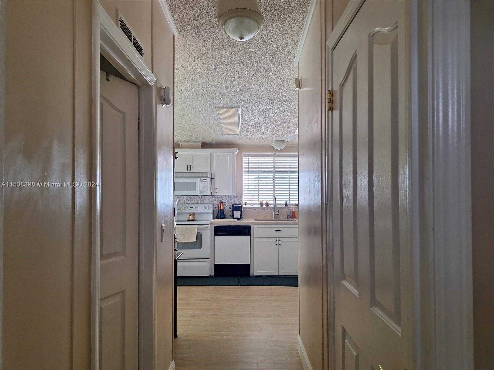 Small Image of 35303 SOUTH WEST 180TH AVENUE LOTS 381-382, Homestead Number 31