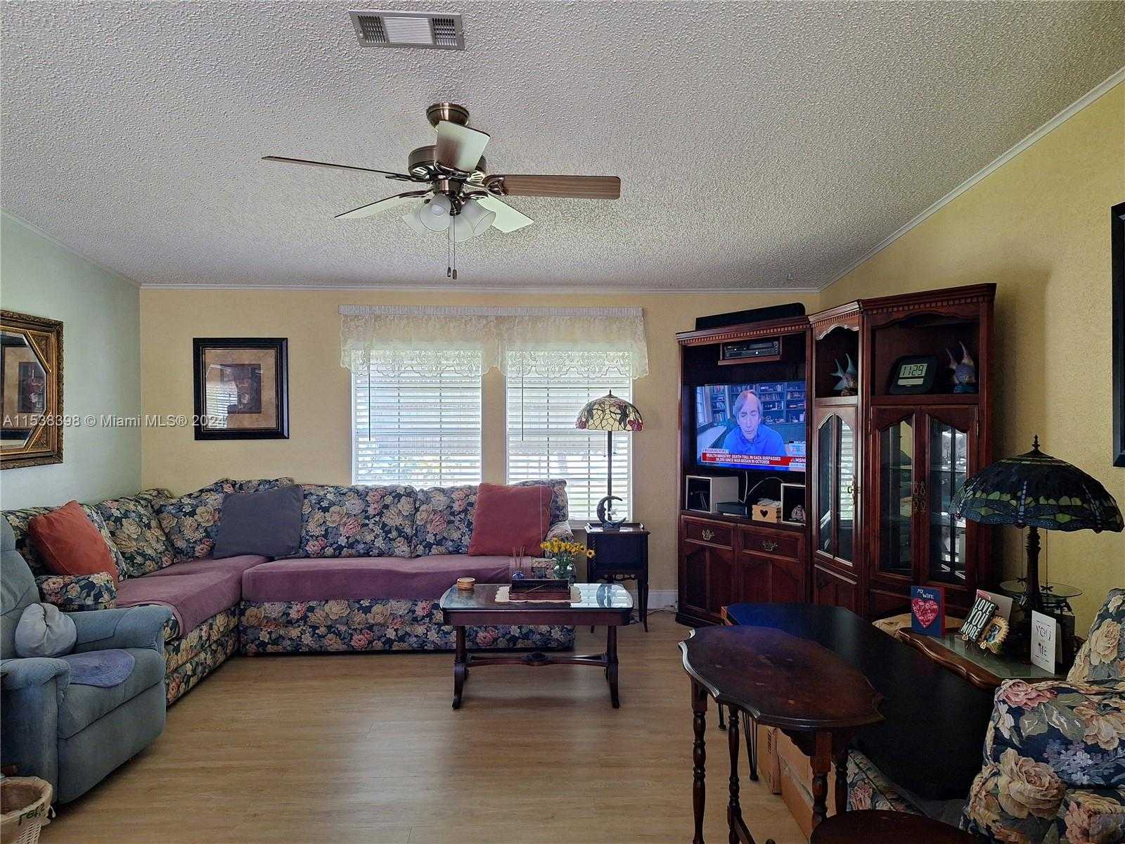 Small Image of 35303 SOUTH WEST 180TH AVENUE LOTS 381-382, Homestead Number 40