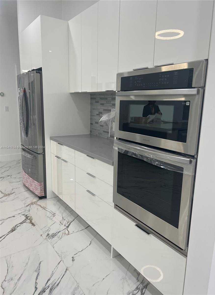 Small Image of 5455 SOUTH WEST 60 CT, Miami Number 13