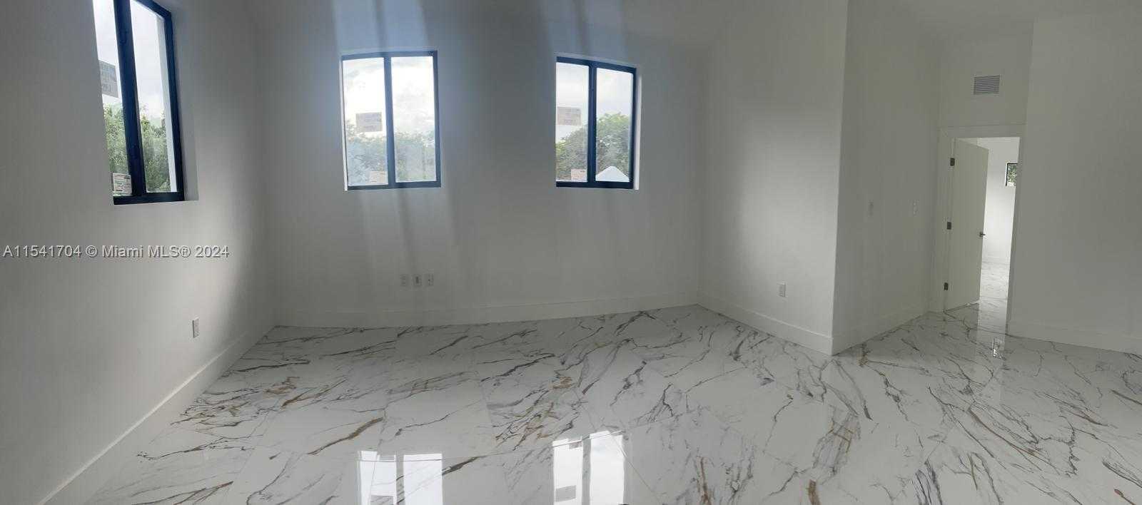 Small Image of 5455 SOUTH WEST 60 CT, Miami Number 26