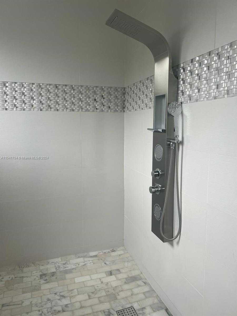 Small Image of 5455 SOUTH WEST 60 CT, Miami Number 53