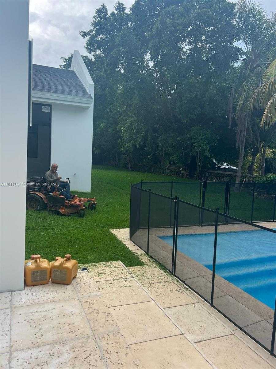 Small Image of 5455 SOUTH WEST 60 CT, Miami Number 61